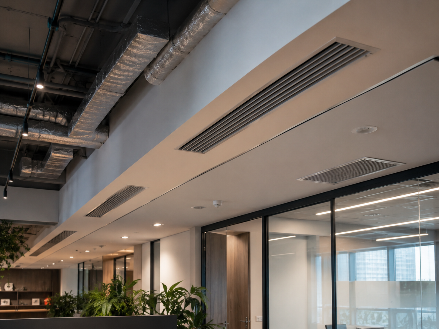 Канальная система кондиционирования с потолочным воздухораспределителем